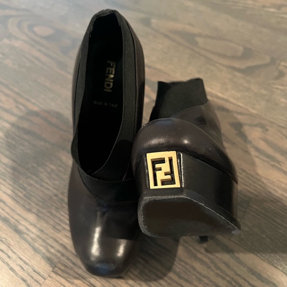 Black Fendi Platform Ankle Bootie - Rarely Worn! - Picture 3 of 9